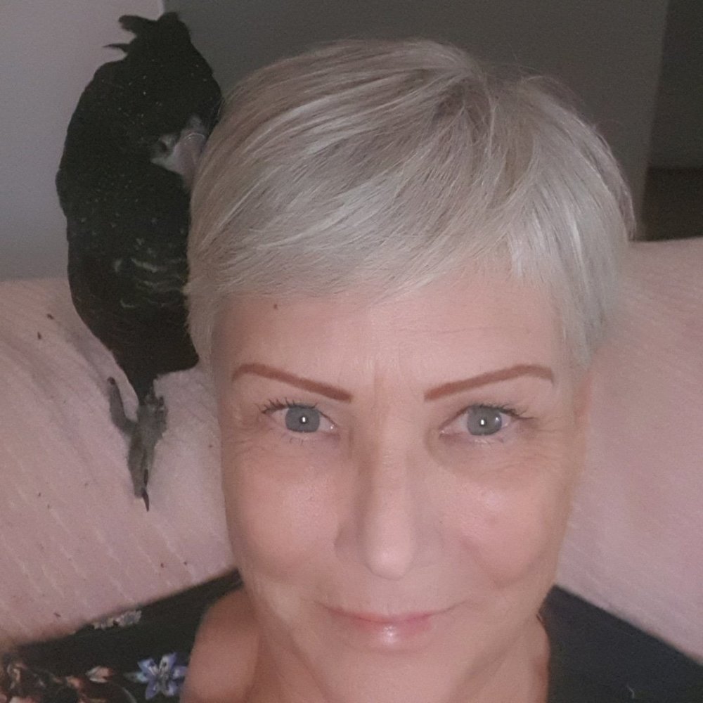 Meet your Posher, Laura